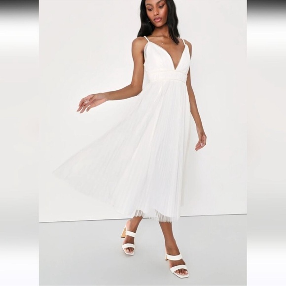 NWT Lulus Sweet Goddess white midi dress size small. - Picture 2 of 12